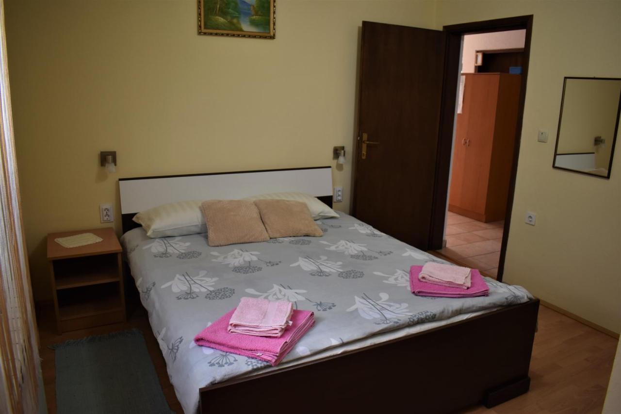 Apartments Sabljak Rakovica Exterior foto