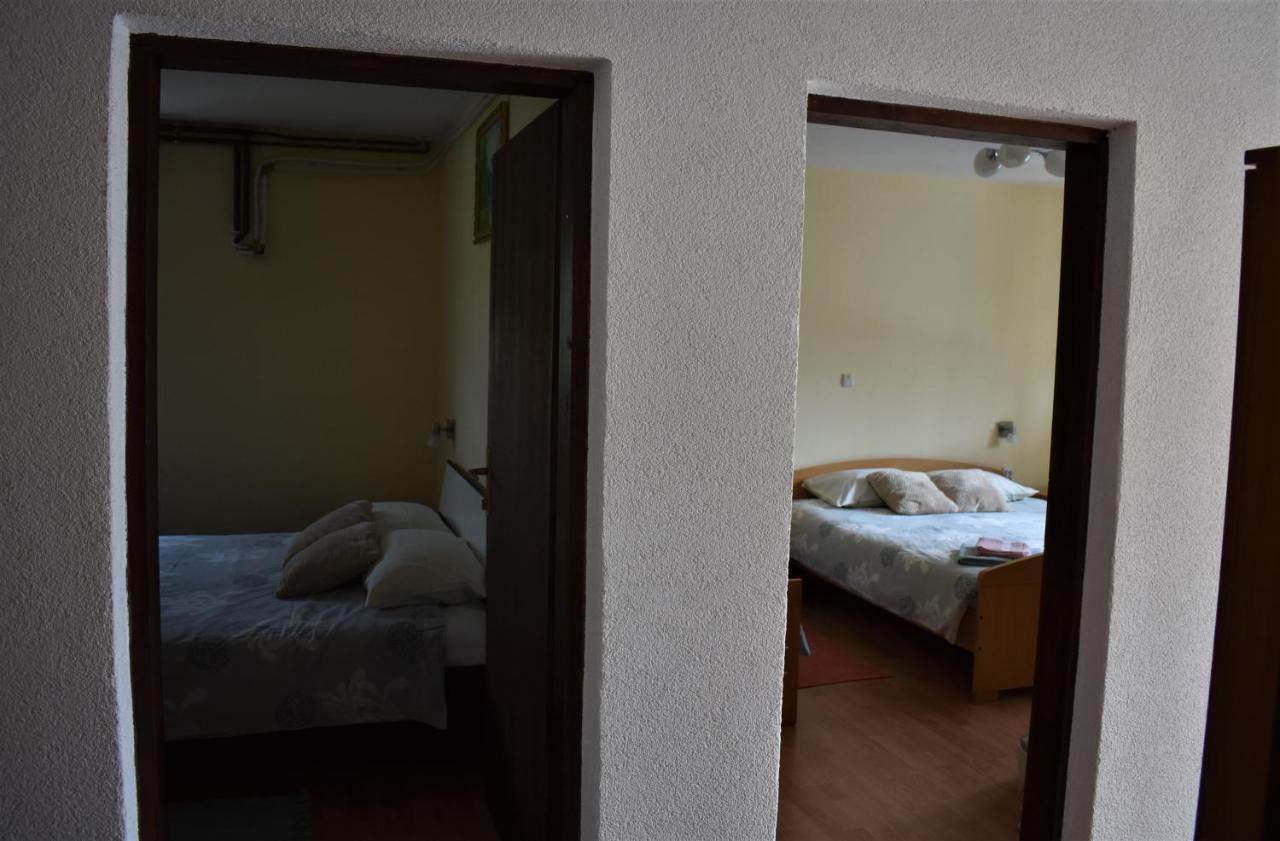 Apartments Sabljak Rakovica Exterior foto