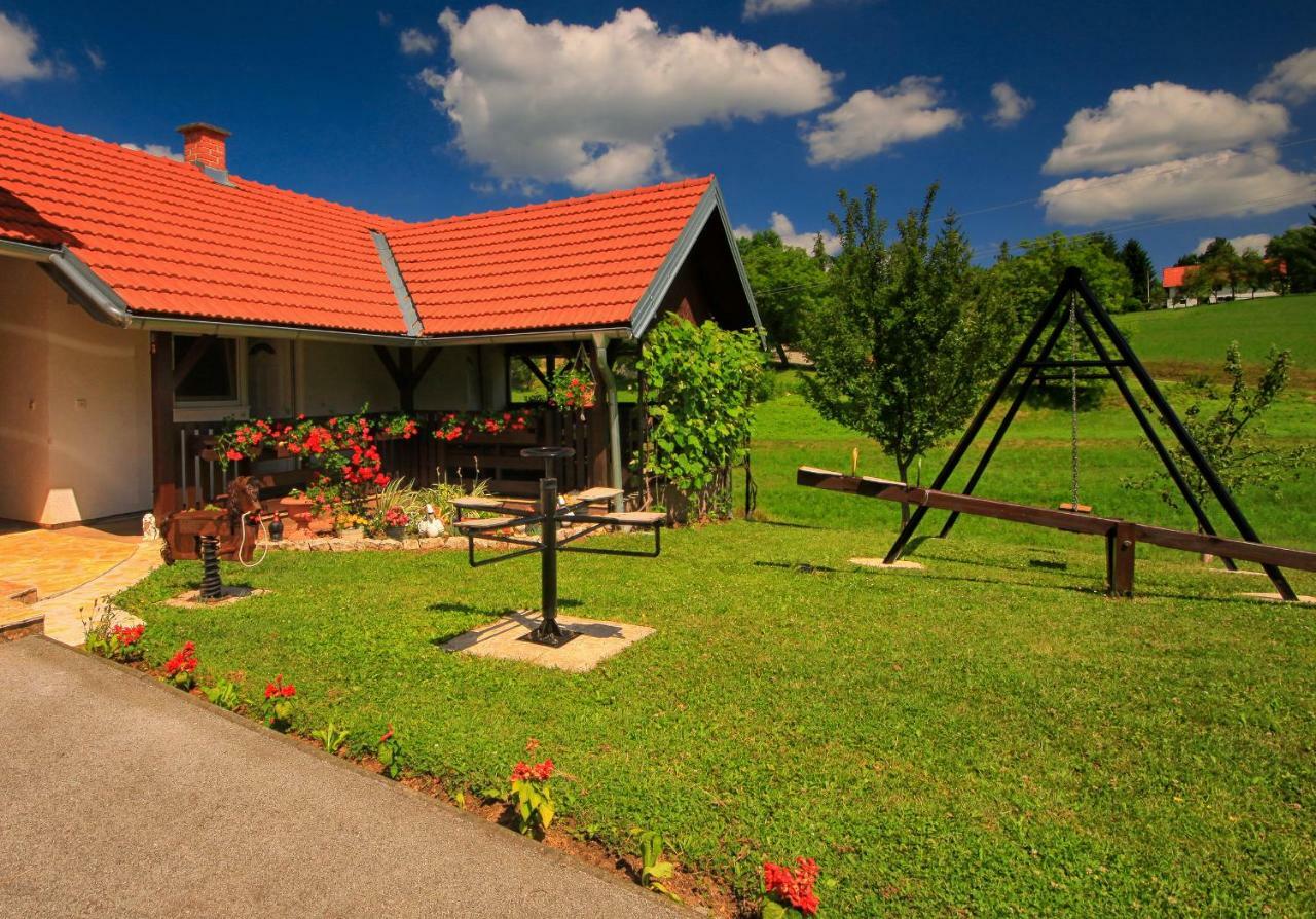 Apartments Sabljak Rakovica Exterior foto